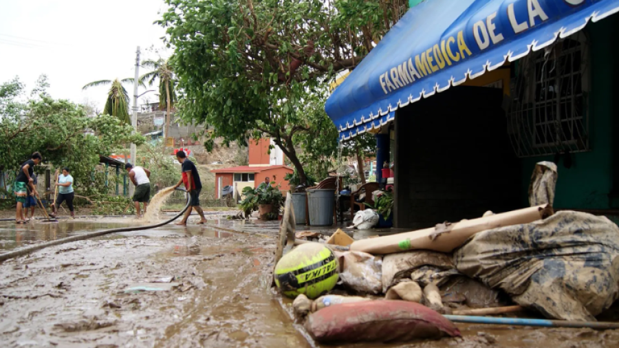 Anuncia AMLO que visitará comunidades de Oaxaca afectadas por Agatha 