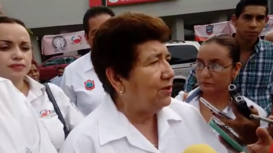 Inicia con éxito la feria "Regreso a clases"