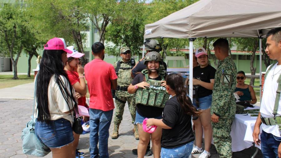 Abren las puertas del cuartel militar en Paseo Dominical