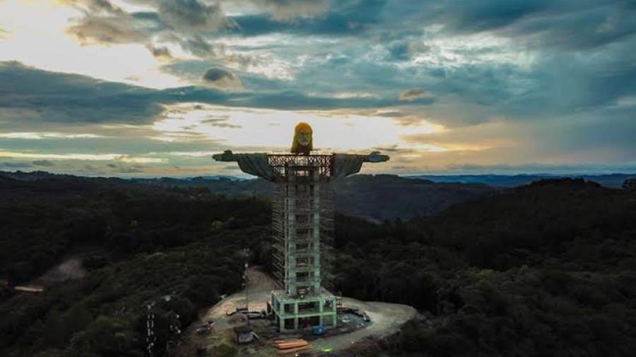 Ciudad brasileña construye un Cristo más grande que el de Río de Janeiro