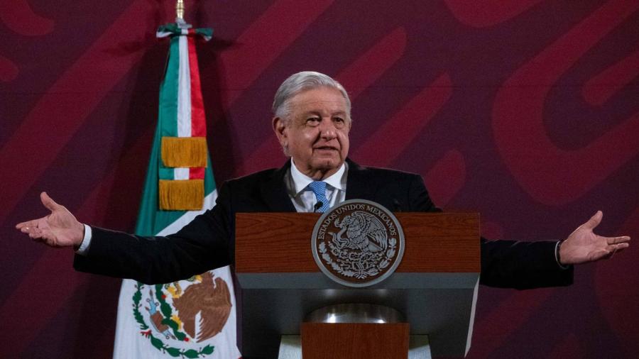AMLO  pide abrir debate sobre reducción de jornada laboral; “escuchar a todos”