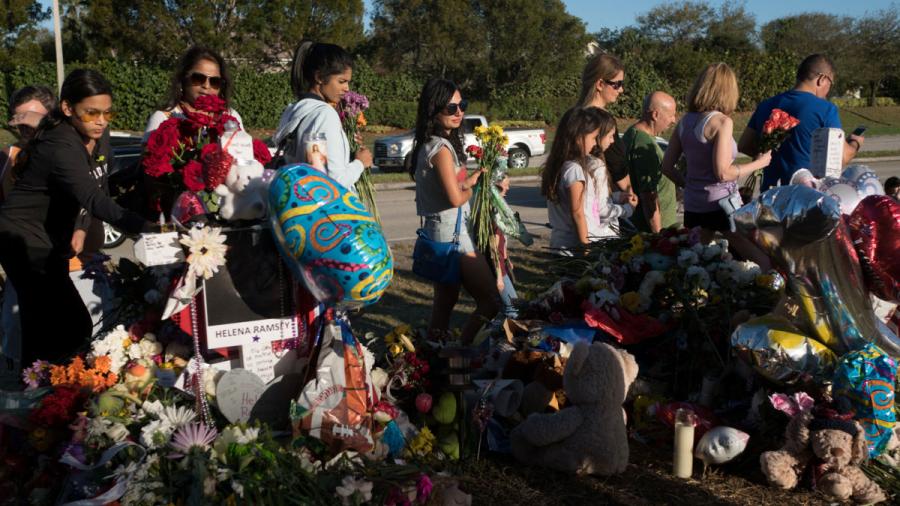 Regresan a clases alumnos de Parkland tras tiroteo