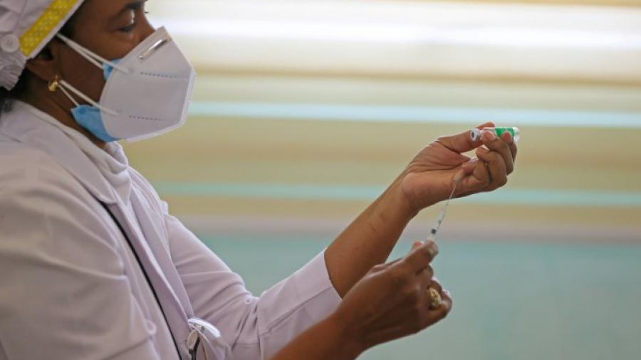 Pide Salud hacer caso omiso a noticias falsas sobre  vacunación anticovid.