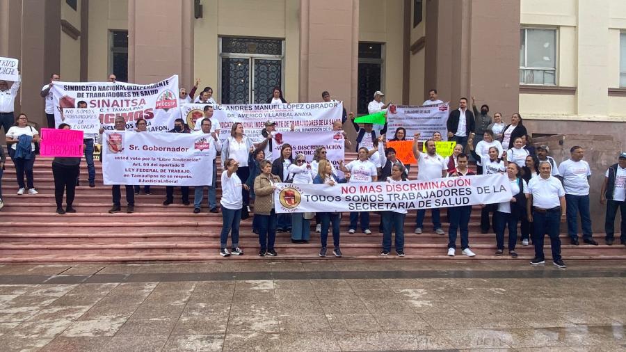 Trabajadores de Salud protestan para pedir plazas
