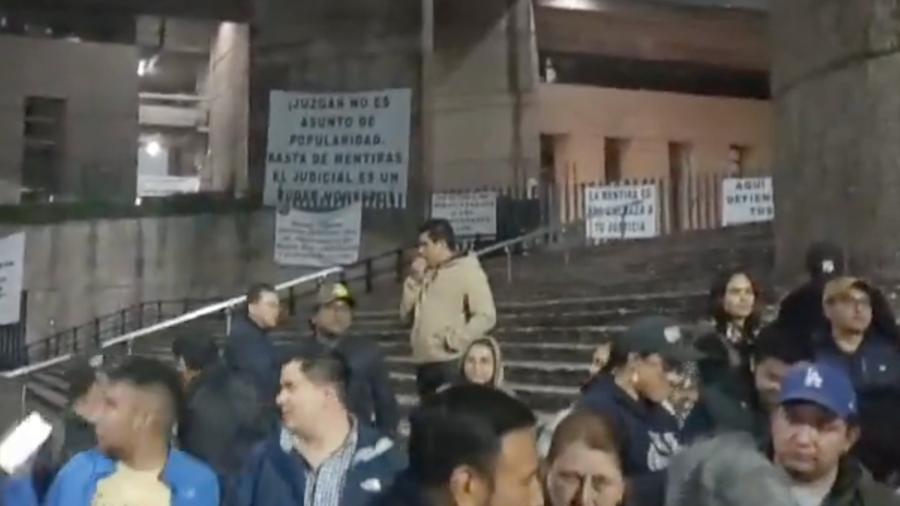 Trabajadores del PJF inician paro de labores contra la reforma judicial de AMLO