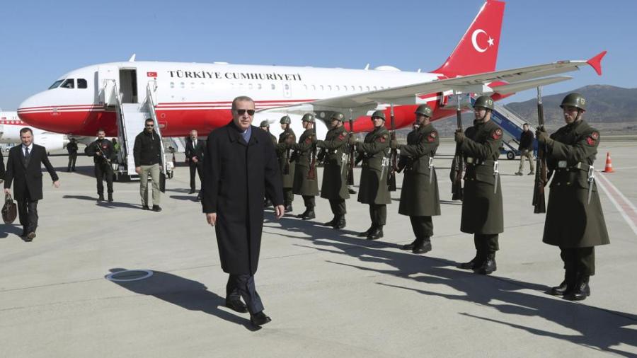 Fiscalía turca ordena la detención de casi 300 opositores