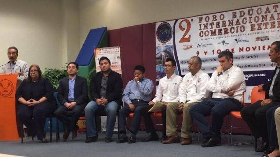 Preparan y vinculan a estudiantes con sector exportador
