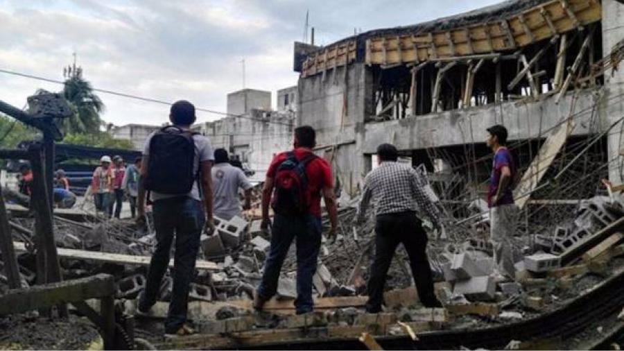 Derrumbe en escuela deja 2 muertos y 13 heridos en Campeche
