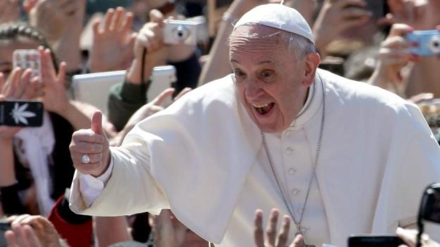 Realiza Papa Francisco su primer Facebook Live
