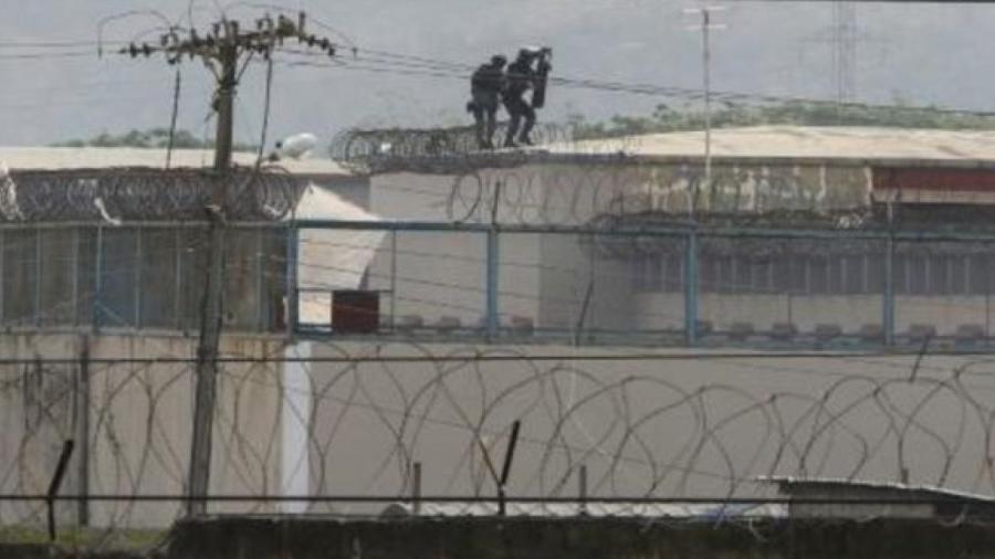 Enfrentamiento deja cinco muertos en cárcel de Ecuador