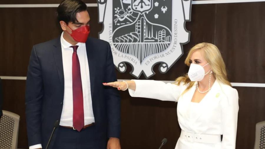 Entrega nombramientos alcalde Carlos Peña Ortiz 