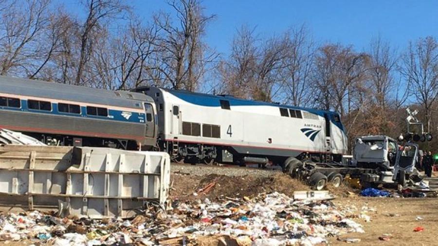 Tren con integrantes del Partido Republicano se accidenta