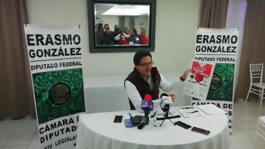 Invita Diputado a las mujeres a importantes conferencias
