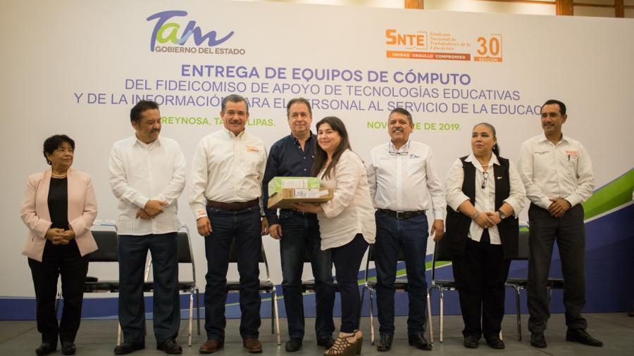 Entregan equipos de cómputo a Personal de Educación en Reynosa