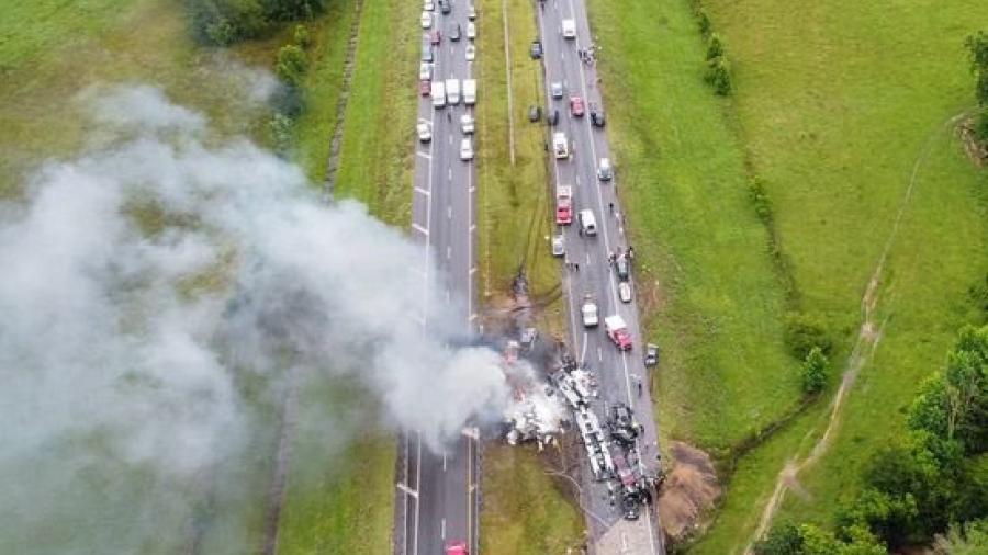 Al menos 10 muertos tras accidente vehicular en Alabama