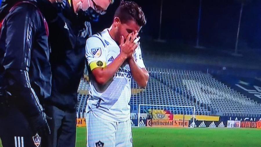 Jonathan dos Santos lesionado en victoria de Galaxy 