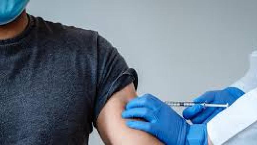 CNDH pide que presos de la tercera edad sean vacunados contra el COVID-19