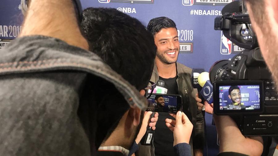 Prefiero mil veces ver un partido de NBA, que uno de futbol: Carlos Vela