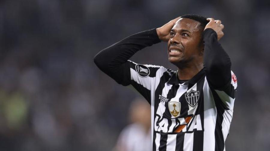 Confirman condena de 9 años para Robinho por violación