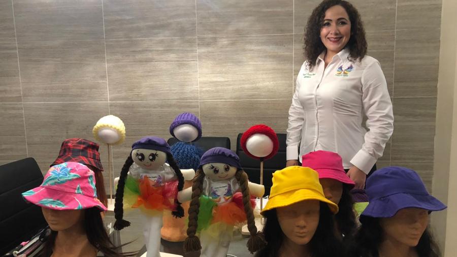 Invitan a donar gorros de lana para pacientes oncológicos