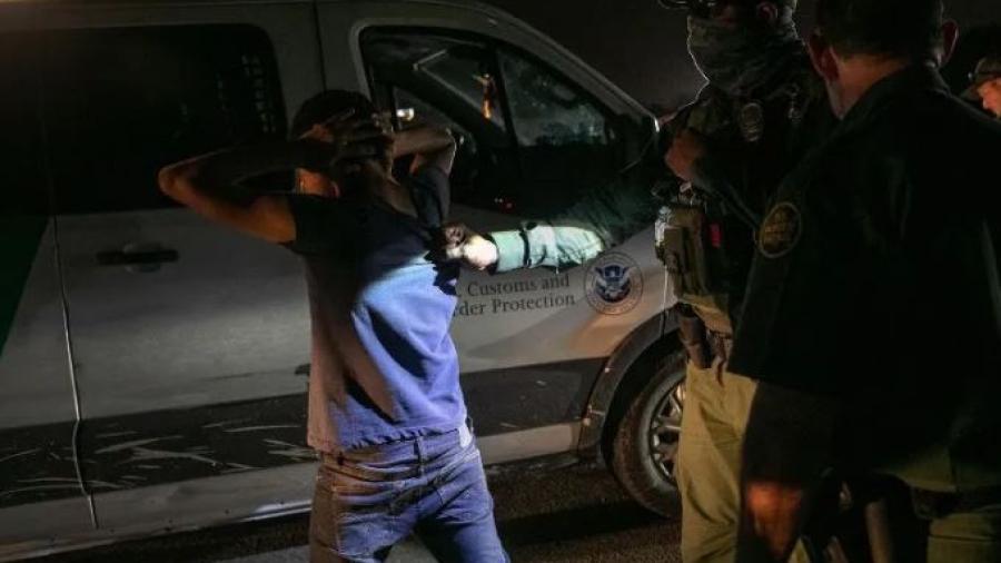 Se dispara cifra de detenciones de migrantes en la frontera Sur de EU en febrero