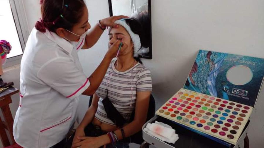 Invita DIF Reynosa a inscribirse en talleres CEDIF