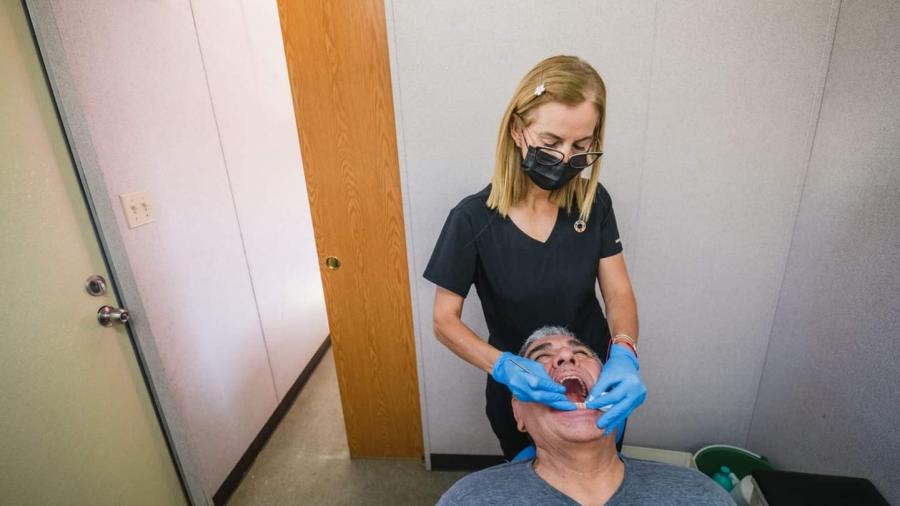 Ofrece DIF Reynosa servicios dentales a familias 
