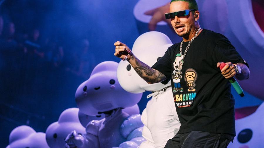 J Balvin hace historia en Lollapalooza