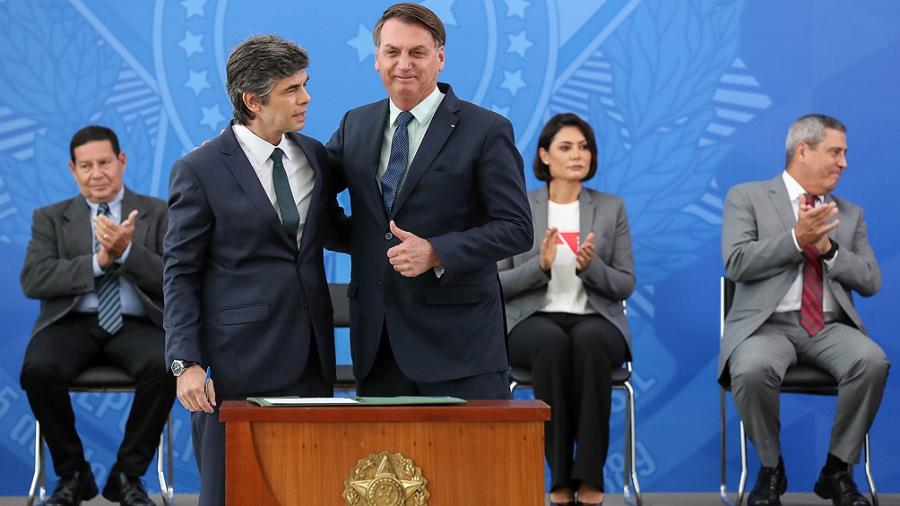En plena batalla contra el COVID-19, renuncia Ministro de Salud de Brasil 