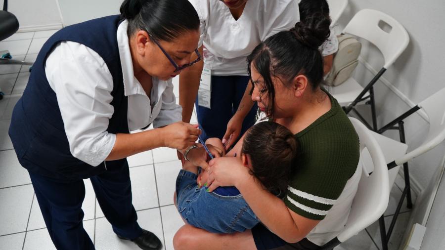 DIF Nuevo Laredo instala módulo de vacunación como parte de la Semana Nacional de Salud 2025