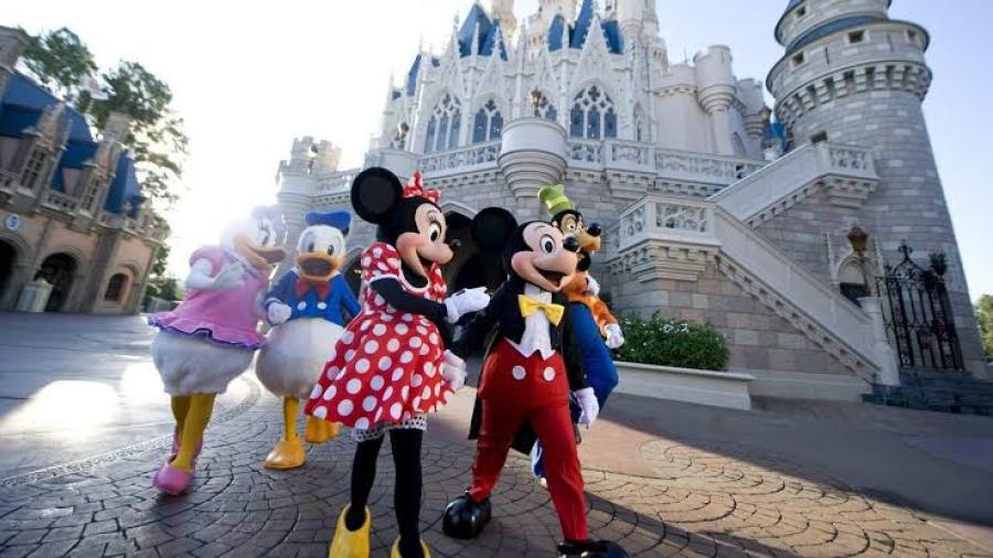 Disney World levanta uso de cubrebocas obligatorio