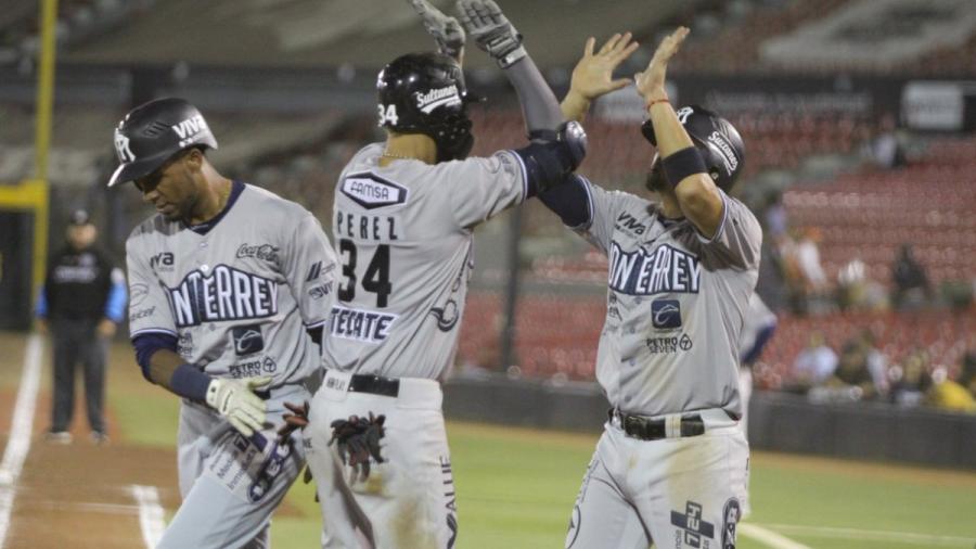 Sultanes blanquean 9-0 a los Toros en primero de serie de beisbol