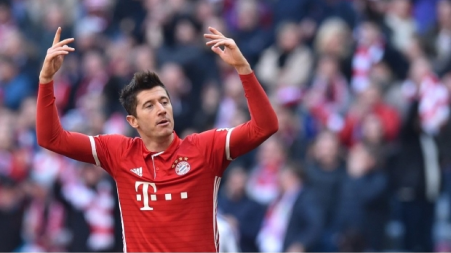 Marco Fabián vuelve a la actividad en derrota del Eintracht ante Bayern