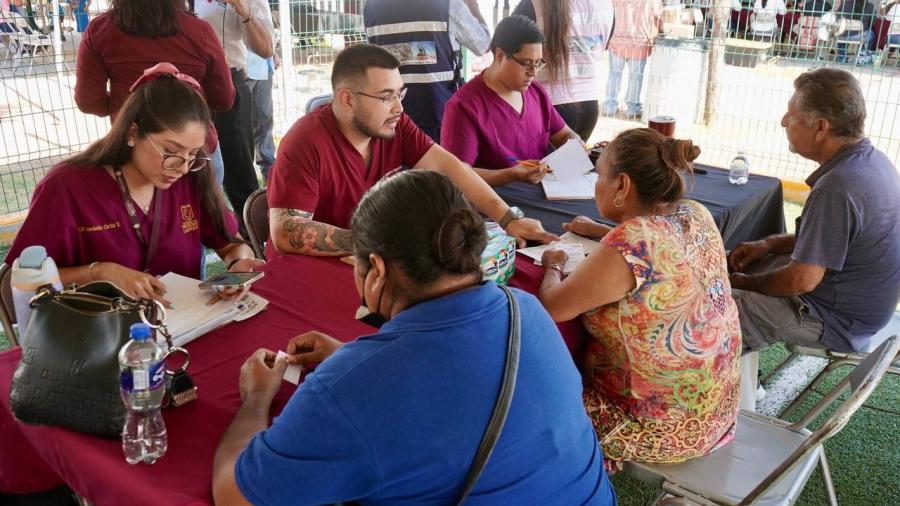 Presidencia Cerquita de ti llega a la colonia Hidalgo para atender a vecinos del sector