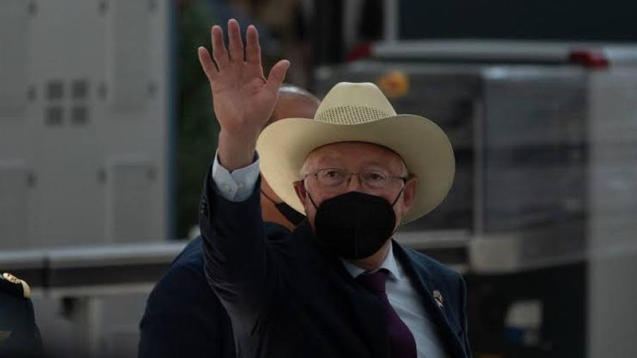 Ken Salazar asegura que Unión entre México y EEUU "es para siempre"