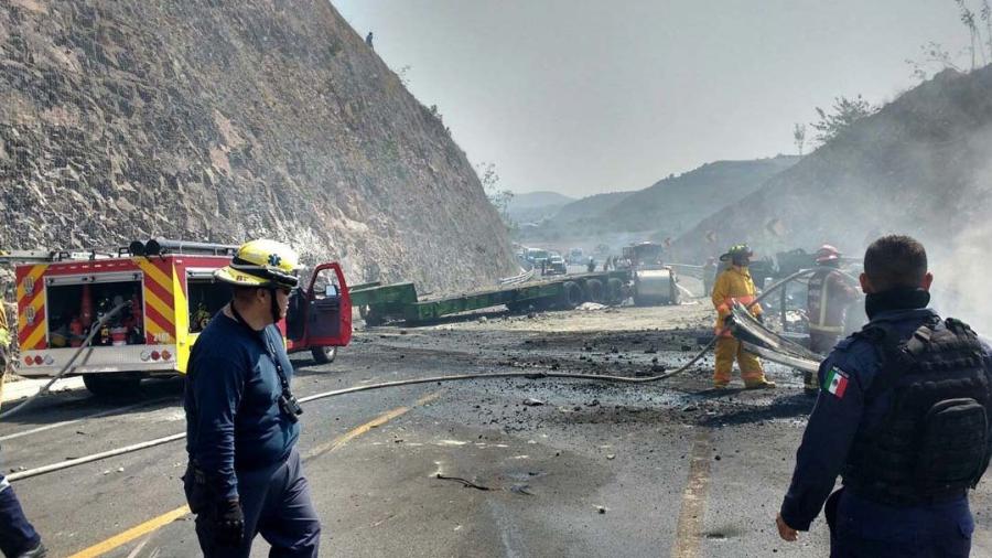 Dos personas muertas en autopista Siglo 21