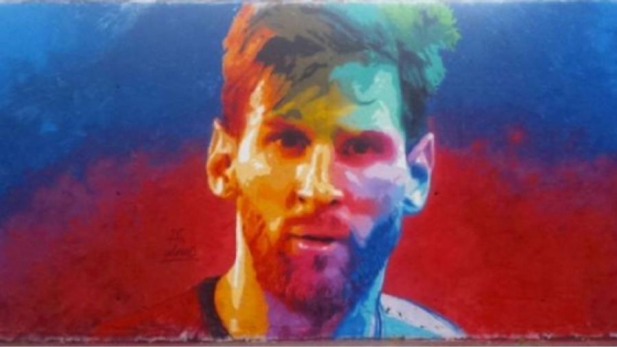 Mural homenaje a Leo Messi en las calles de Barcelona