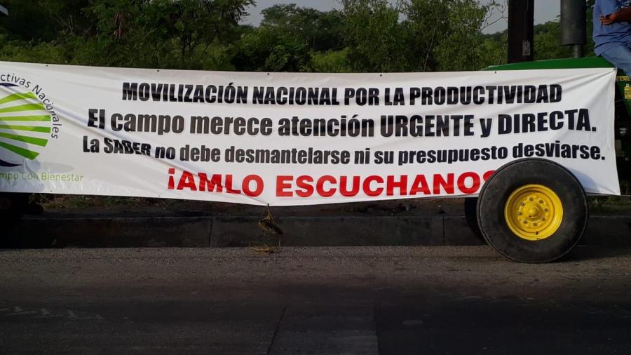 Con bloqueo, los agricultores exigen atención al campo