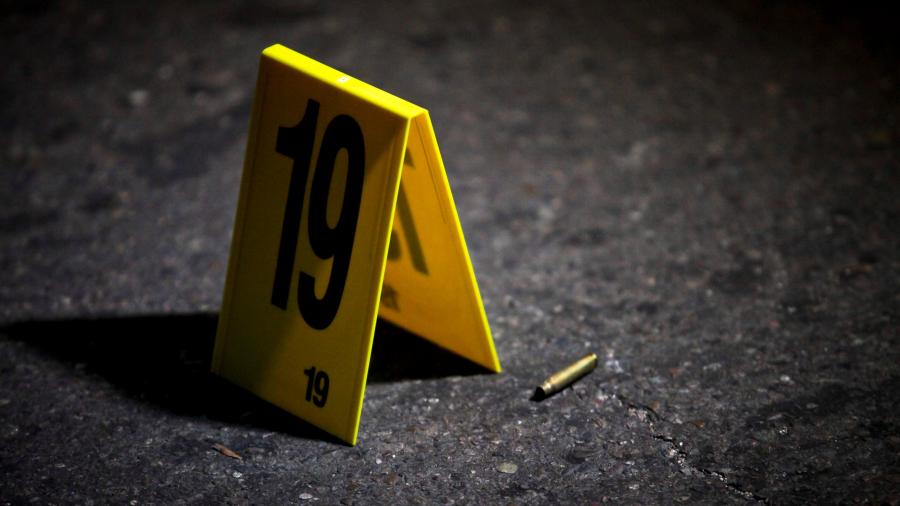 Detienen a adolescente por matar a su familia tras disputa por malas notas