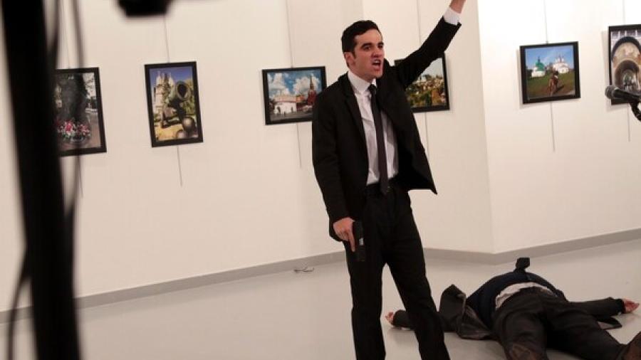 Dictan cadena perpetua a 5 implicados en el asesinato a embajador ruso en Turquía