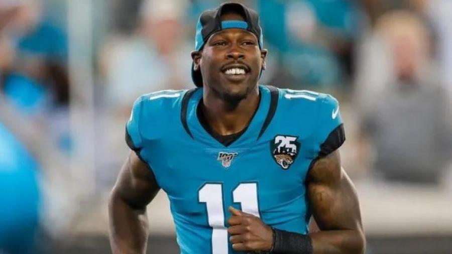 Patriotas fichan al receptor Marqise Lee