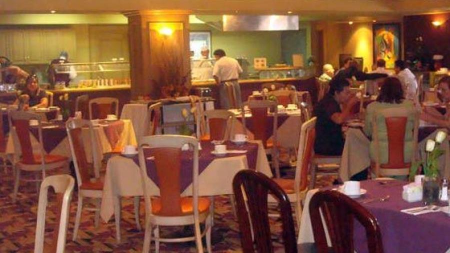 Ventas en restaurantes y bares bajan