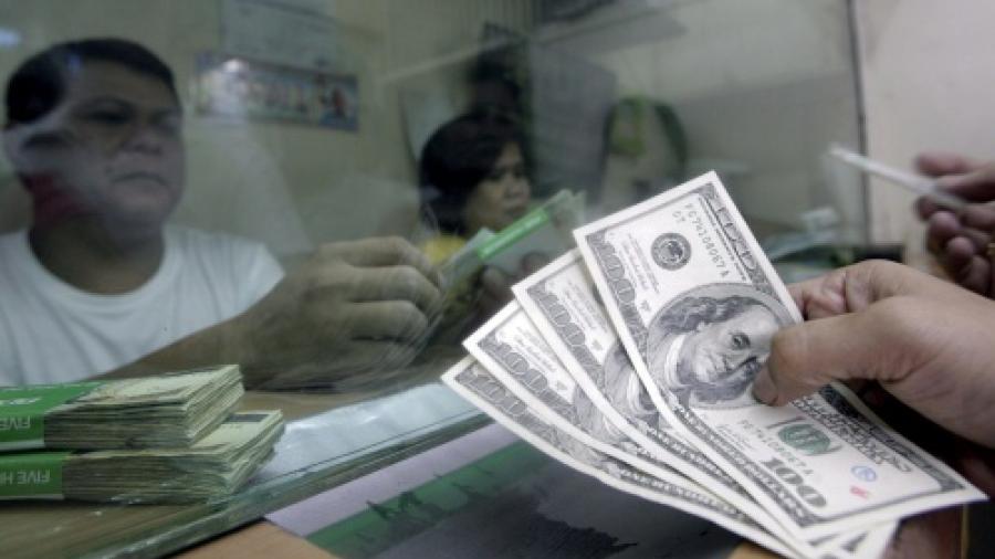 Dólar se vende en $18.70 en casas de cambio