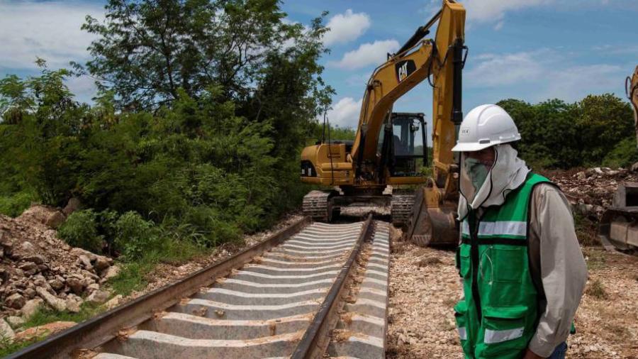 Celebra AMLO revocación de amparos contra el Tren Maya 