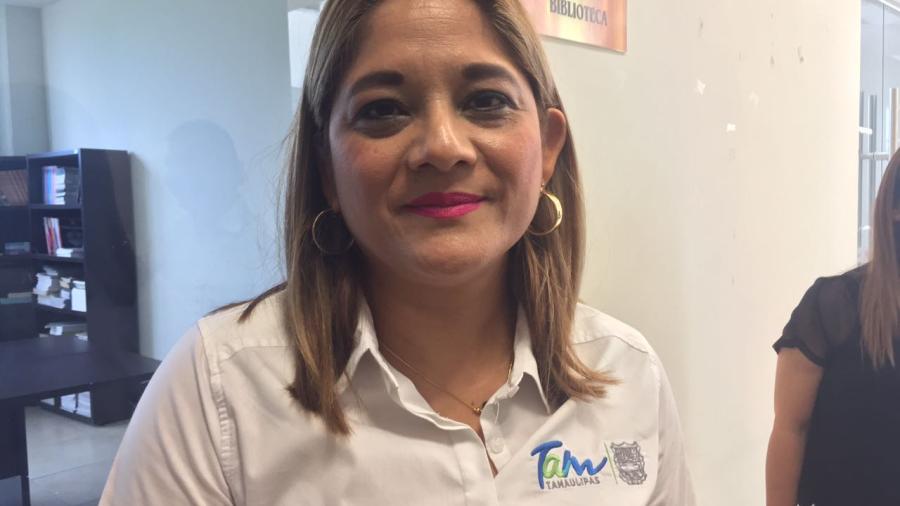 Entrega gobierno del estado becas a niñas embarazadas