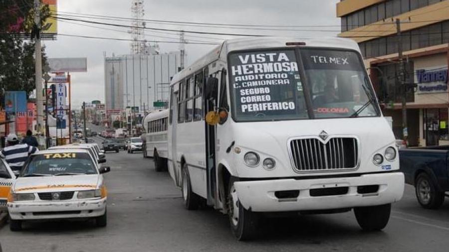 Evalúan aumento al transporte público