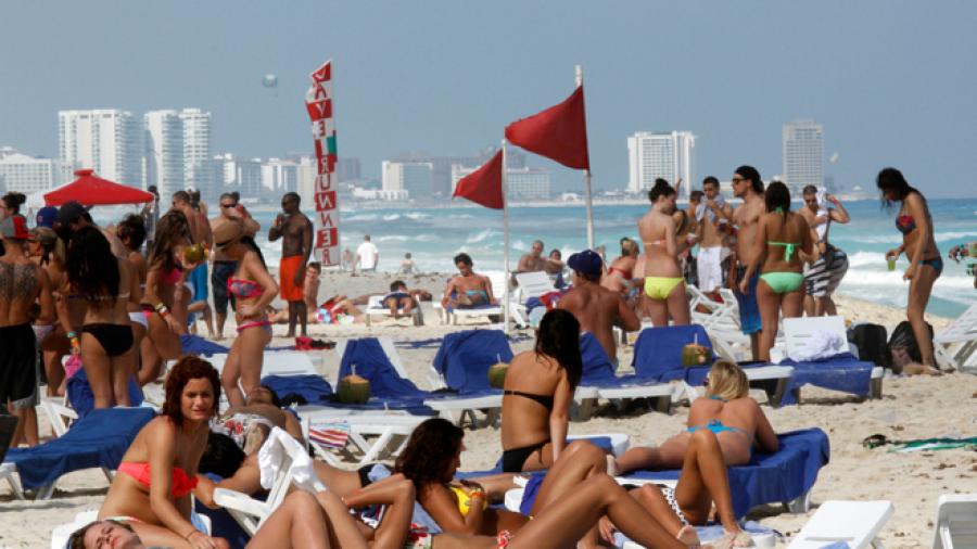 Pide EU a ciudadanos a no viajar a México durante “spring break”