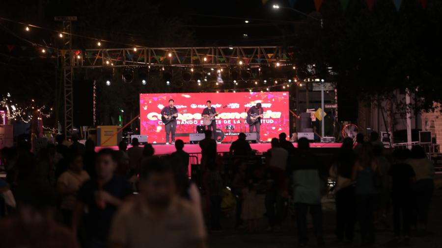Gobierno municipal celebra a jóvenes con campechaneada
