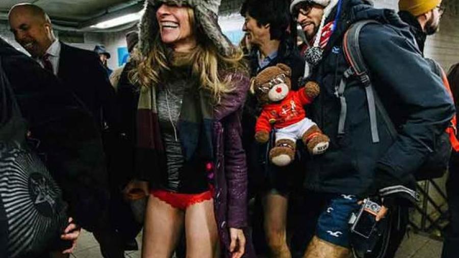 Viajan en metro de NY ¡sin pantalones!