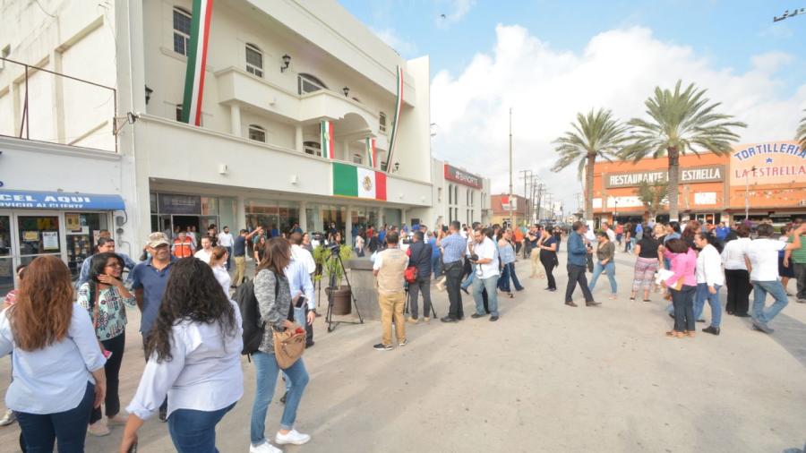 Simulacro de emergencia es llevado a cabo en Presidencia Municipal